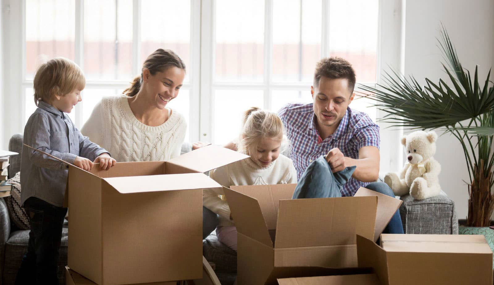 We make moving simple, fast, and stress-free for families and businesses across Huntington Beach